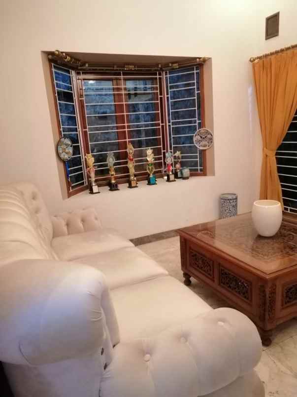 dijual rumah galursari utan kayu