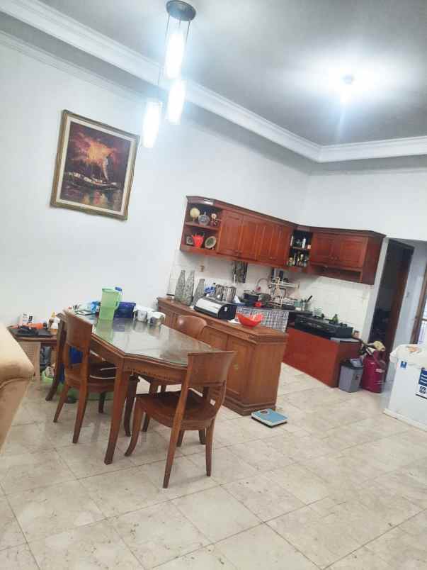 dijual rumah galursari utan kayu