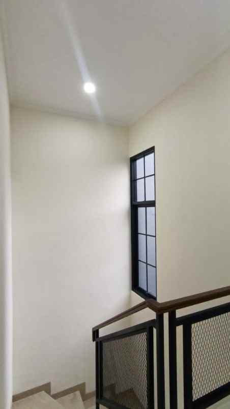 dijual rumah gandaria jagakarsa