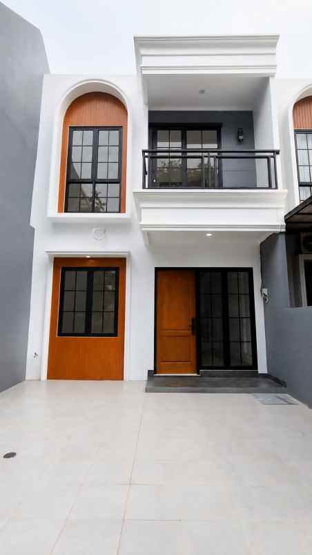 dijual rumah gandaria jagakarsa