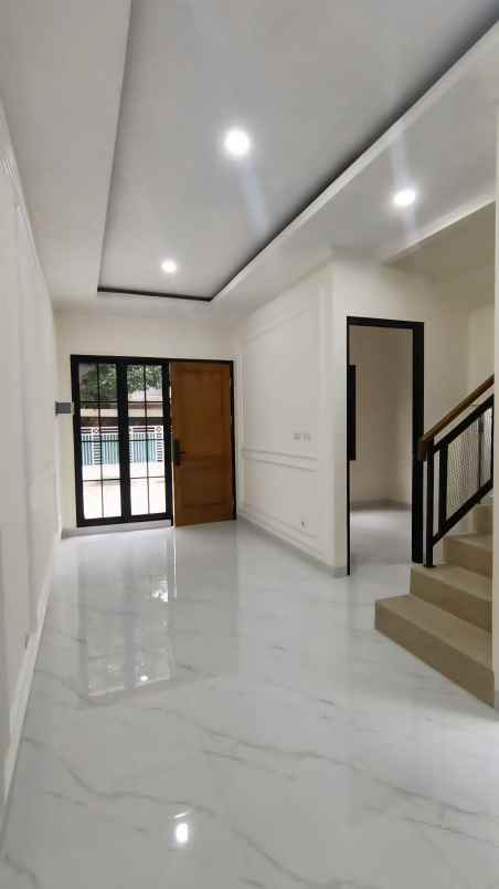dijual rumah gandaria jagakarsa