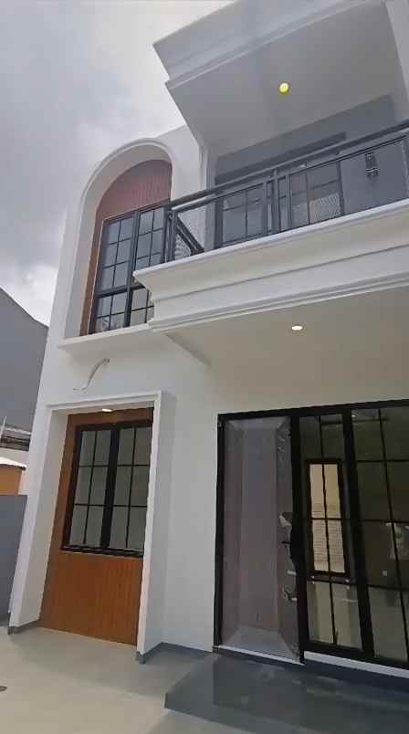 dijual rumah gandaria jagakarsa