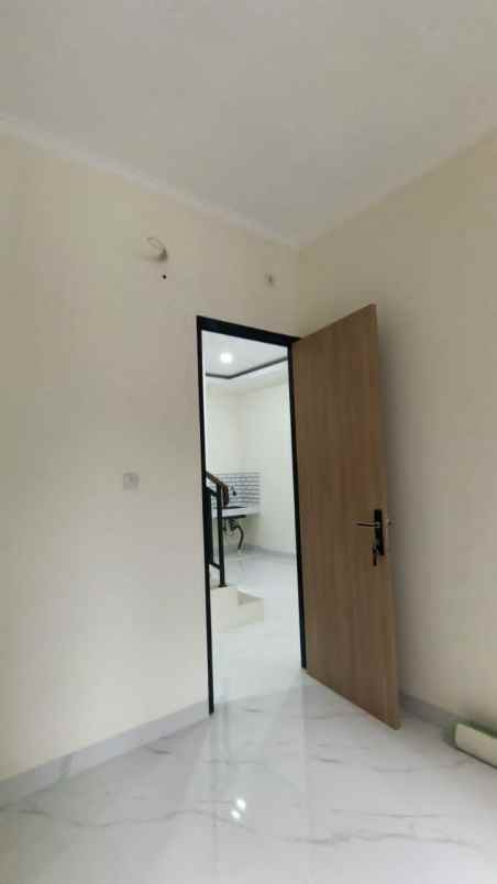 dijual rumah gandaria jagakarsa