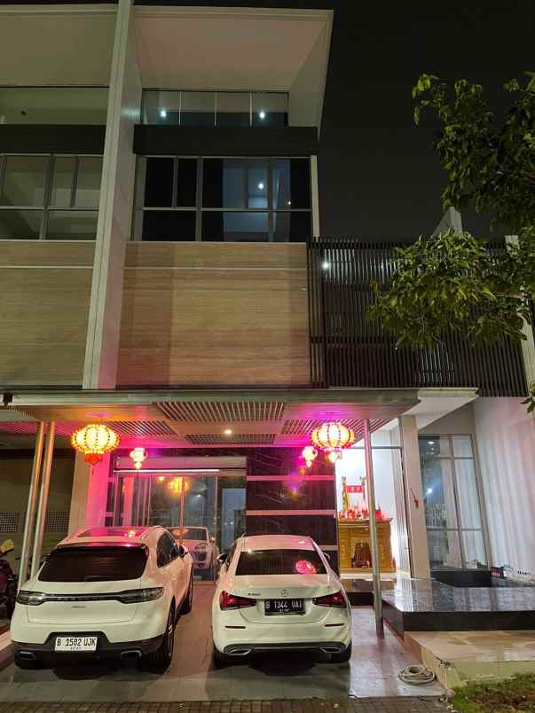 dijual rumah golf island pik