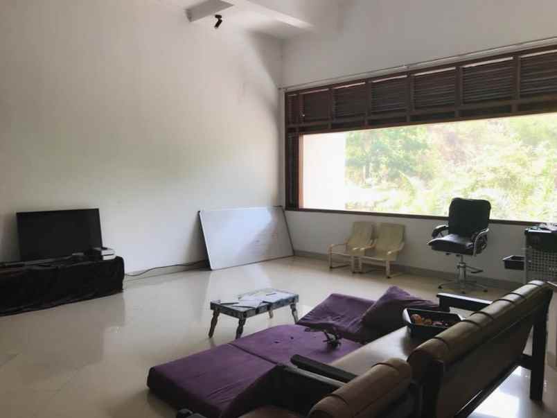dijual rumah graha candi golf