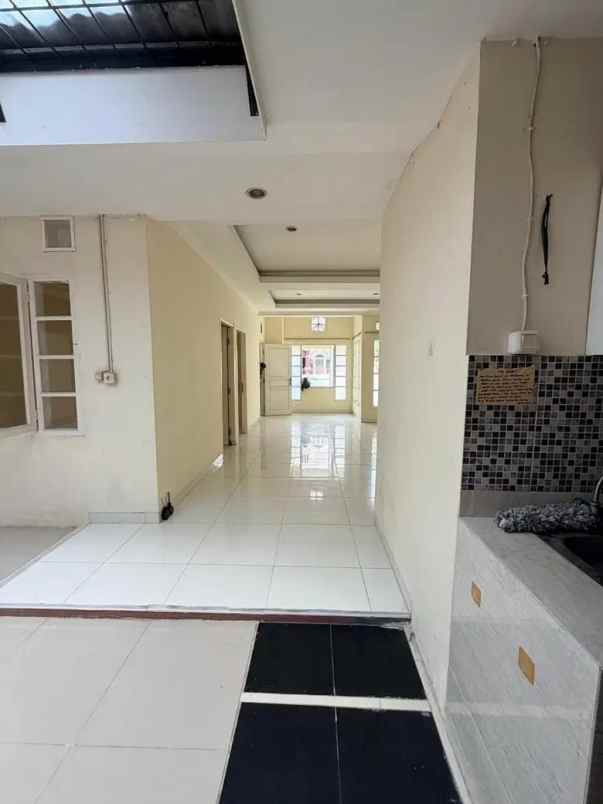 dijual rumah graha raya bintaro