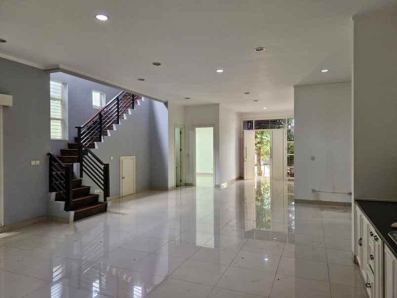 dijual rumah grand richard ebony