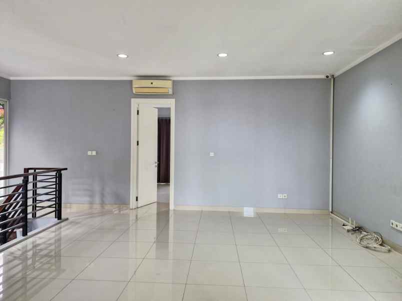 dijual rumah grand richard ebony