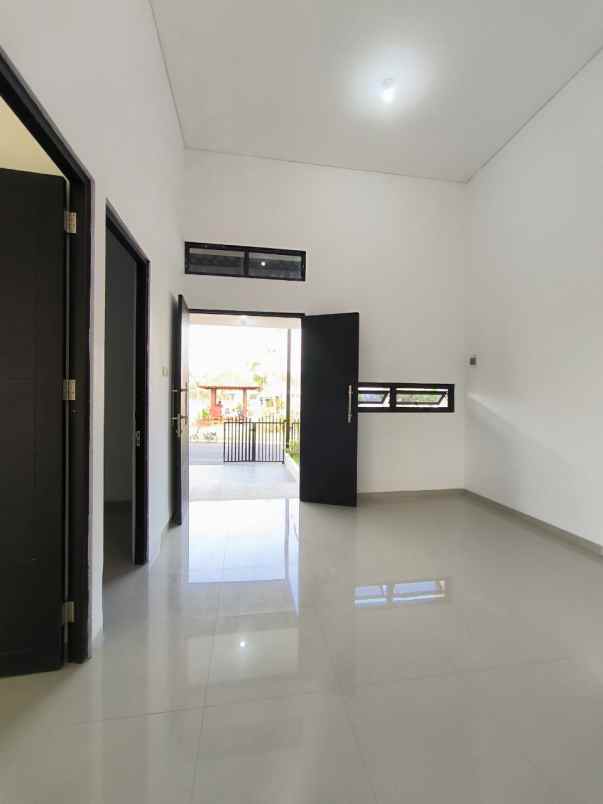 dijual rumah grand sedati regency