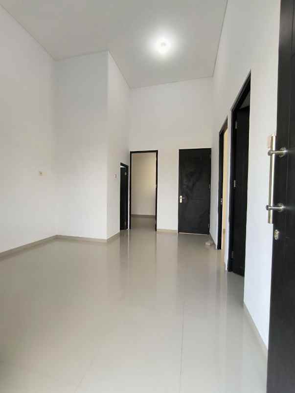 dijual rumah grand sedati regency