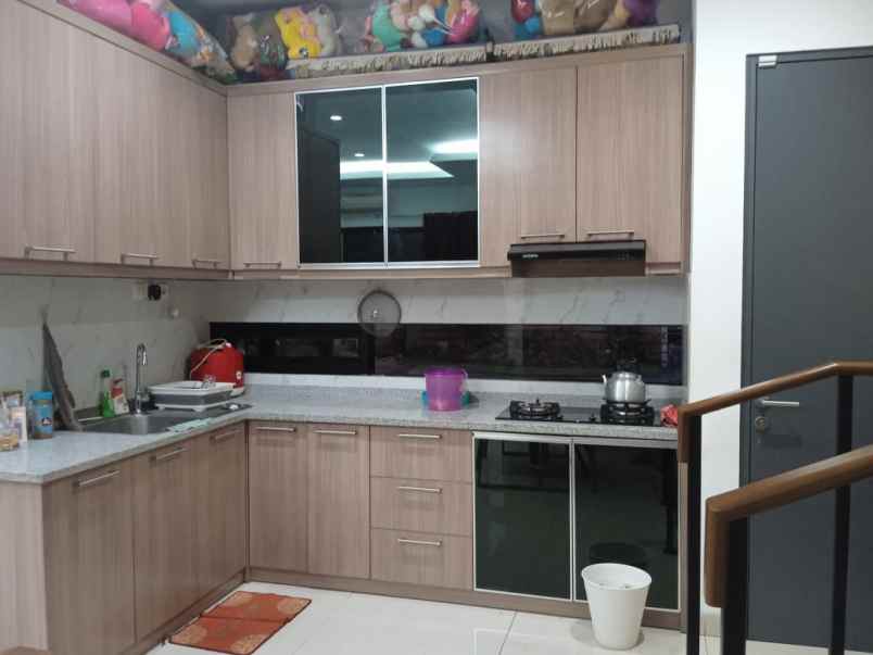 dijual rumah grand trevista rempoa banten