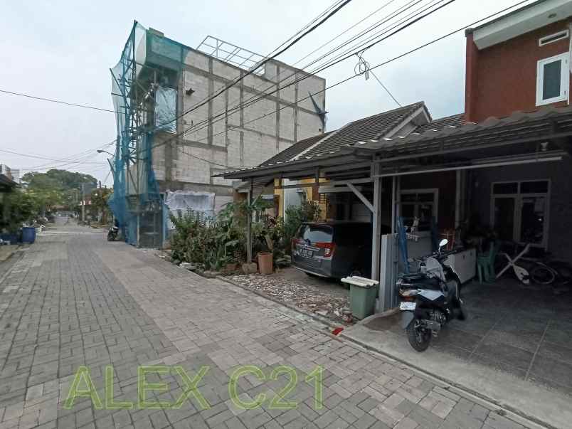 dijual rumah grand view