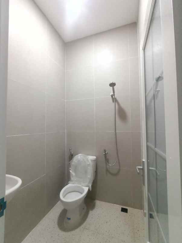 dijual rumah harapan indah