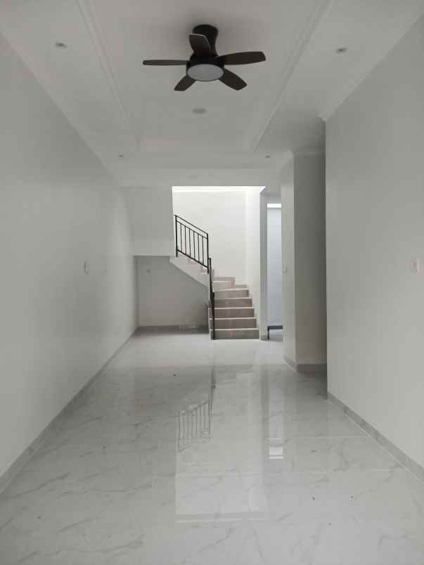 dijual rumah harapan indah