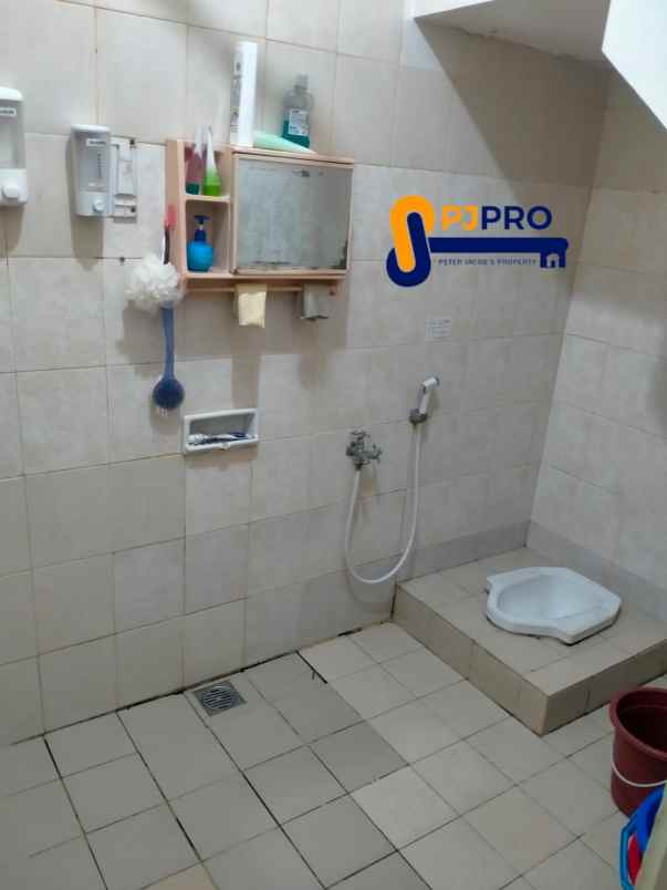 dijual rumah harapan indah cluster