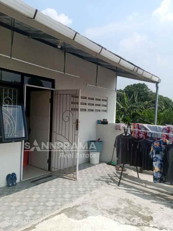 dijual rumah hook 1 5 lantai di griya melati mas gdc