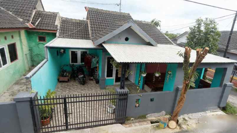 dijual rumah hook di pupay banyumanik semarang
