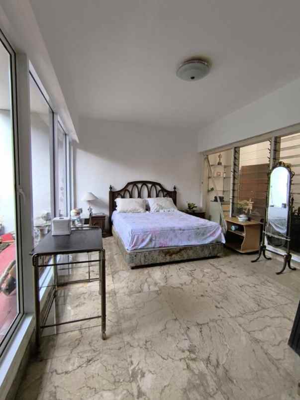 dijual rumah jalan cempaka putih tengah