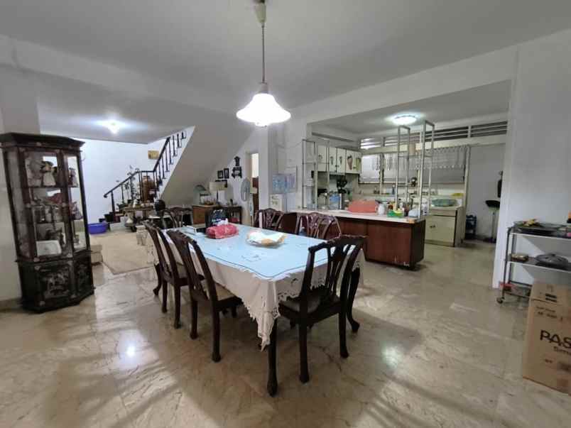 dijual rumah jalan cempaka putih tengah