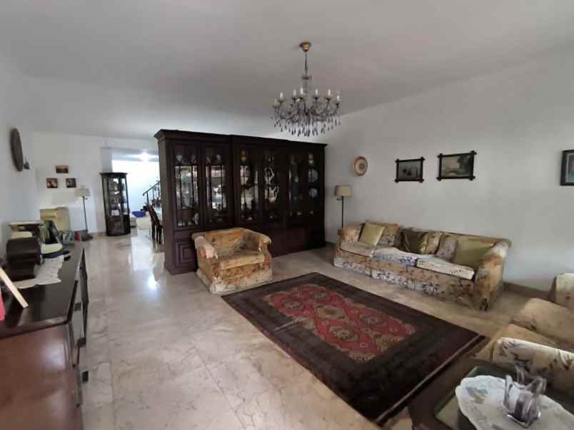 dijual rumah jalan cempaka putih tengah