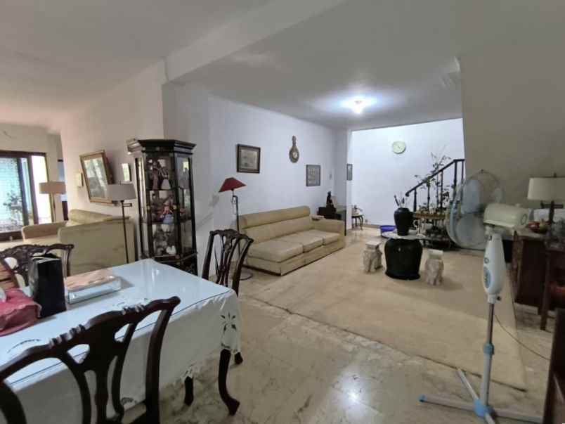 dijual rumah jalan cempaka putih tengah