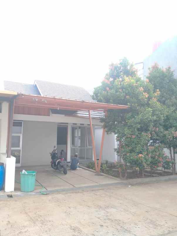 dijual rumah jalan ciganitri ii