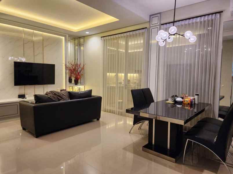 dijual rumah jalan greenlake citraland