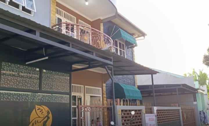 dijual rumah jalan h jamhur kel gandul