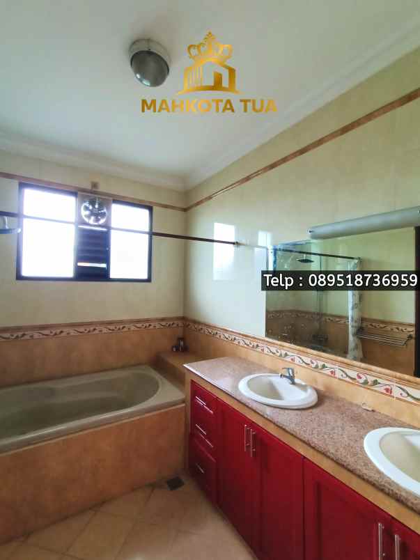 dijual rumah jalan kemang