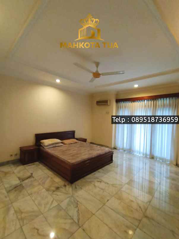 dijual rumah jalan kemang