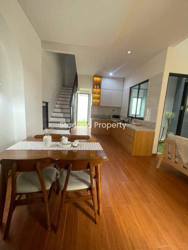 dijual rumah jalan raya bintaro ciputat