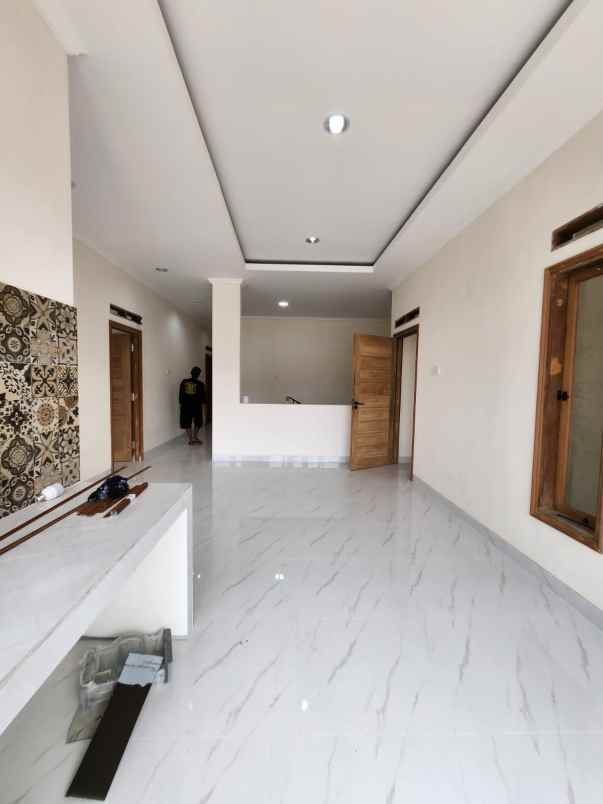 dijual rumah jalan raya bintaro sektor