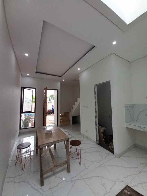 dijual rumah jalan raya pengasinan