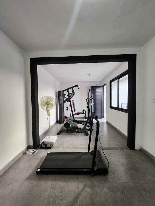 dijual rumah jalan raya pondok pinang