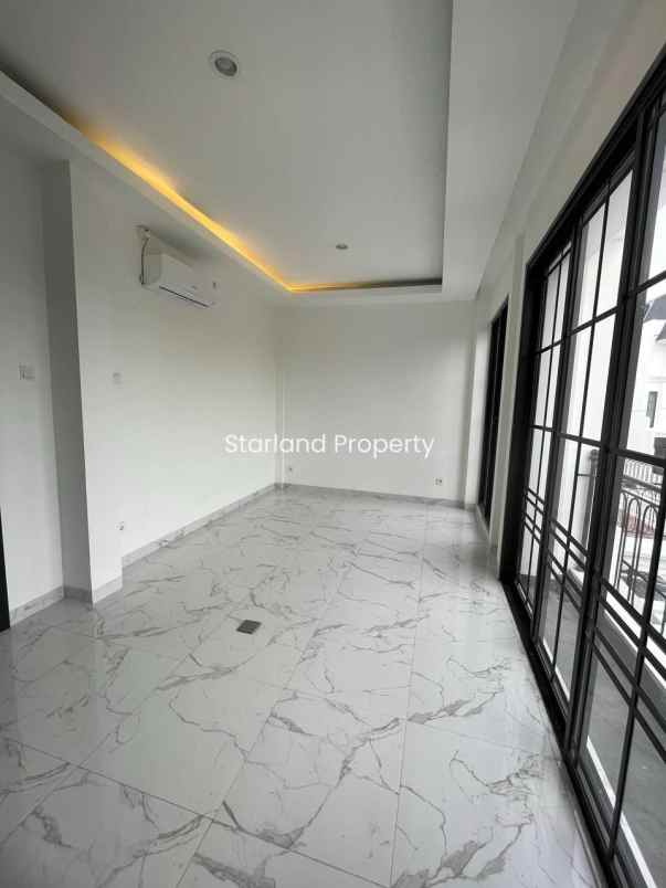 dijual rumah jalan raya rempoa jakarta