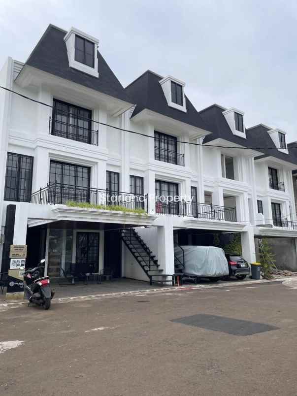 dijual rumah jalan raya rempoa jakarta