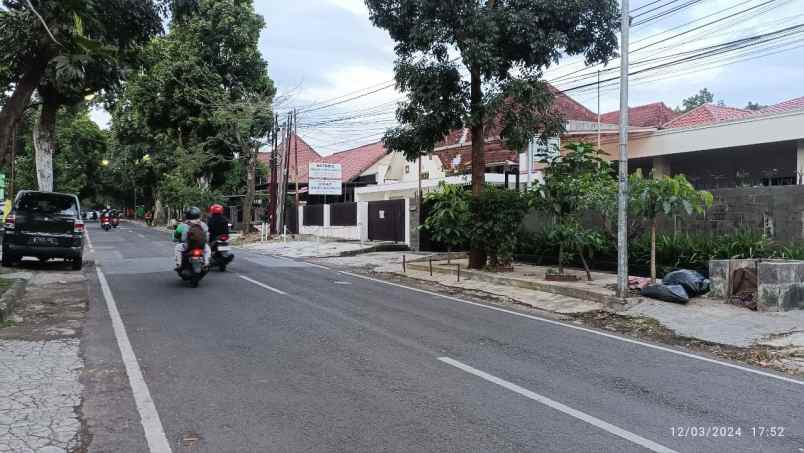 dijual rumah jalan riau