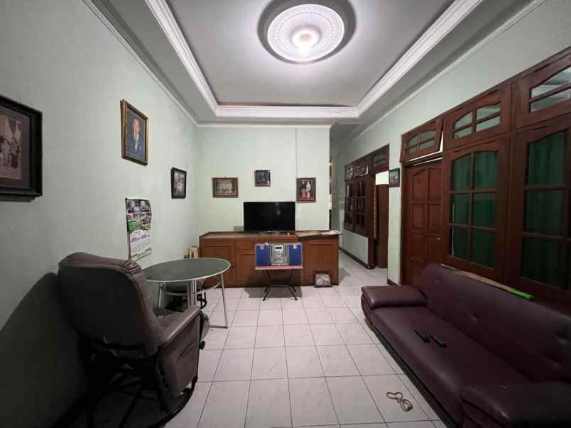 dijual rumah jalan sadewa
