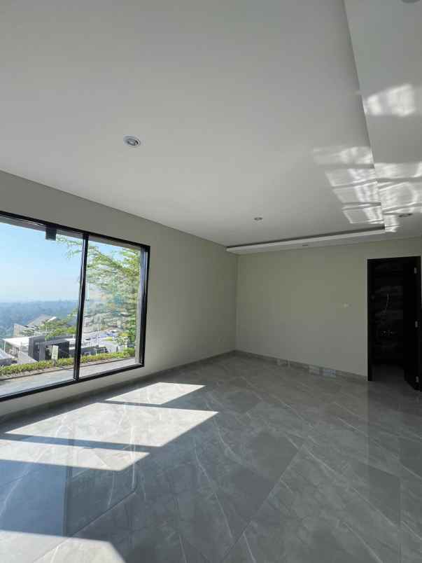 dijual rumah jalan taman dayu