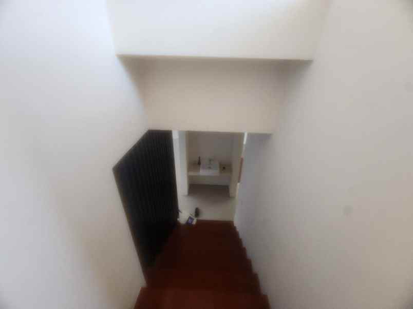 dijual rumah jalan the greenlake citraland