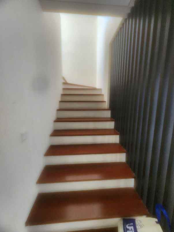 dijual rumah jalan the greenlake citraland