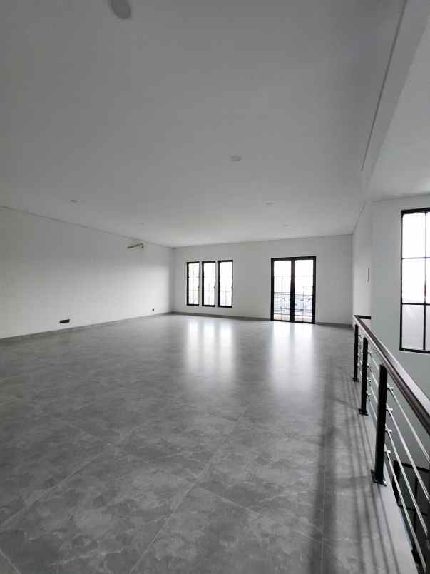 dijual rumah jalan villa taman telaga