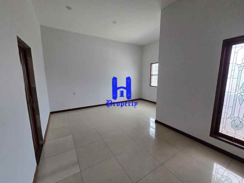 dijual rumah jalan wartawan daerah