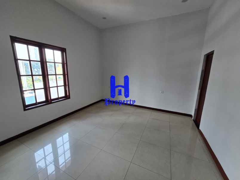 dijual rumah jalan wartawan daerah