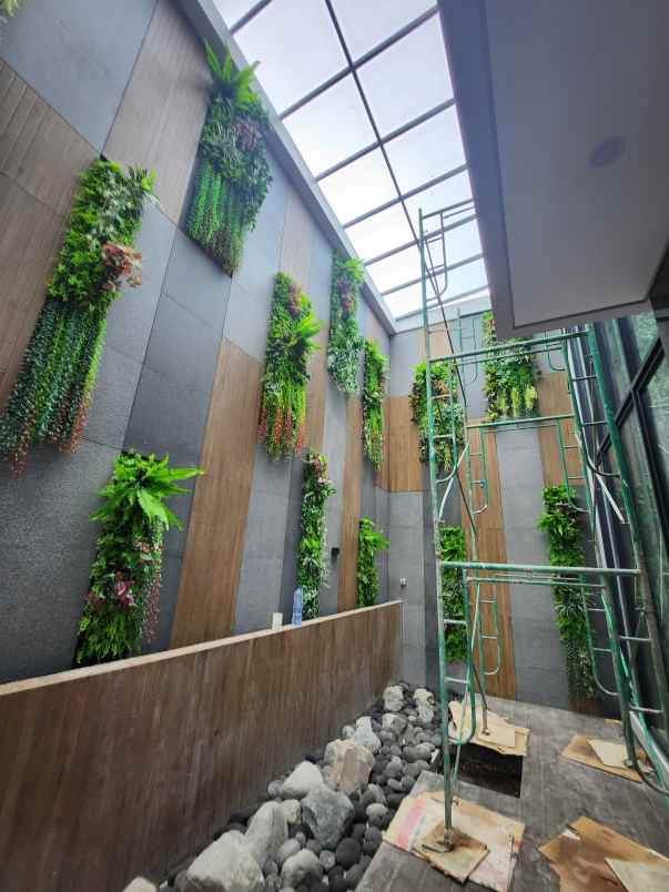 dijual rumah jalan woodland