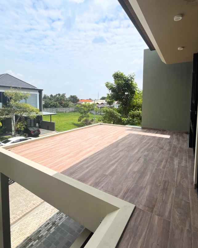 dijual rumah jalan woodland citraland