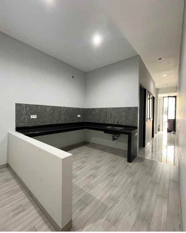 dijual rumah jalan woodland citraland
