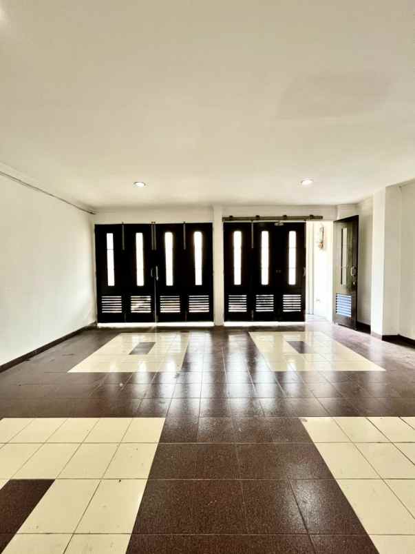 dijual rumah jaln raya bangka kemang