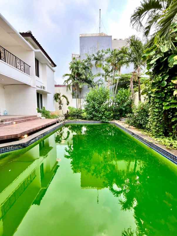 dijual rumah jaln raya bangka kemang