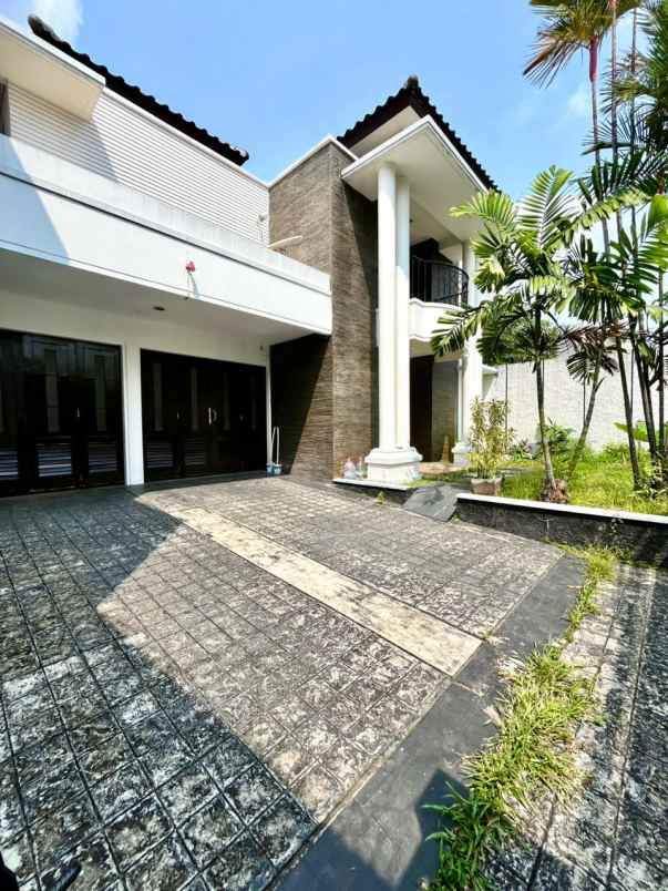 dijual rumah jaln raya bangka kemang